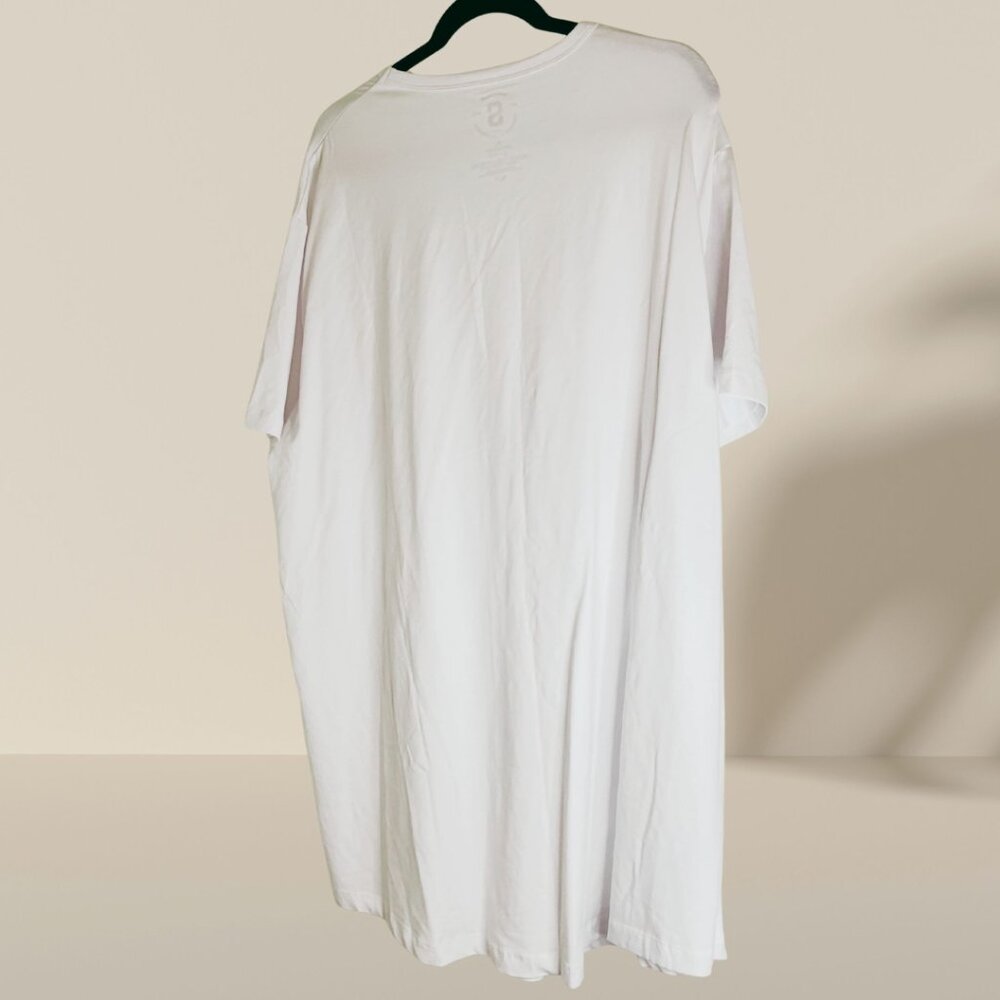 NWOT Strongsize White V-Neck T-Shirt Longer Length Size 3XL - Picture 2 of 6
